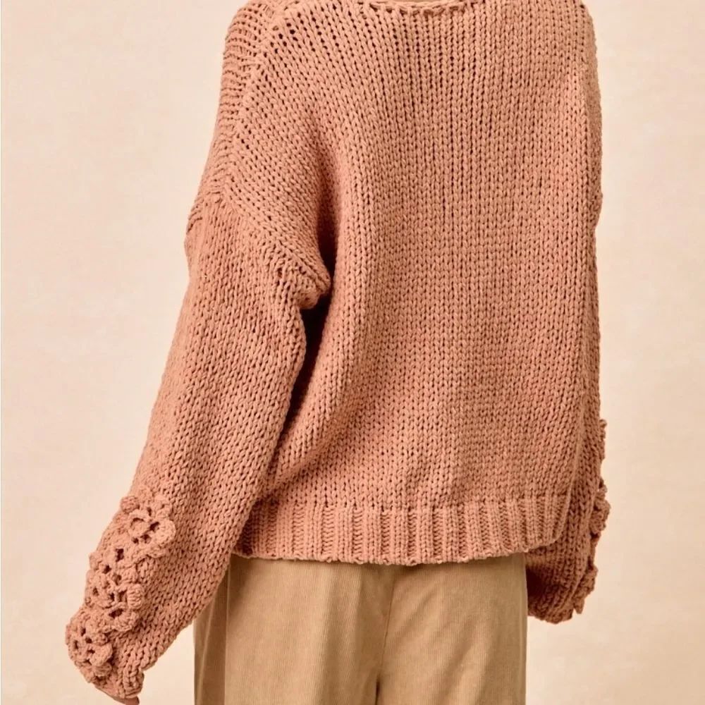 BiBi Chunky Knit Sweater | Cozy Polyester Knit Top 3D Floral Sleeve Details sz L - Picture 7 of 10